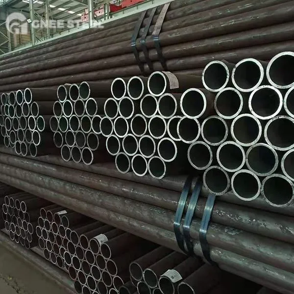 DIN 17175 St35.8 Безшевни стоманени тръби